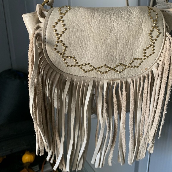 Bunch of purses! - Picture 5 of 6